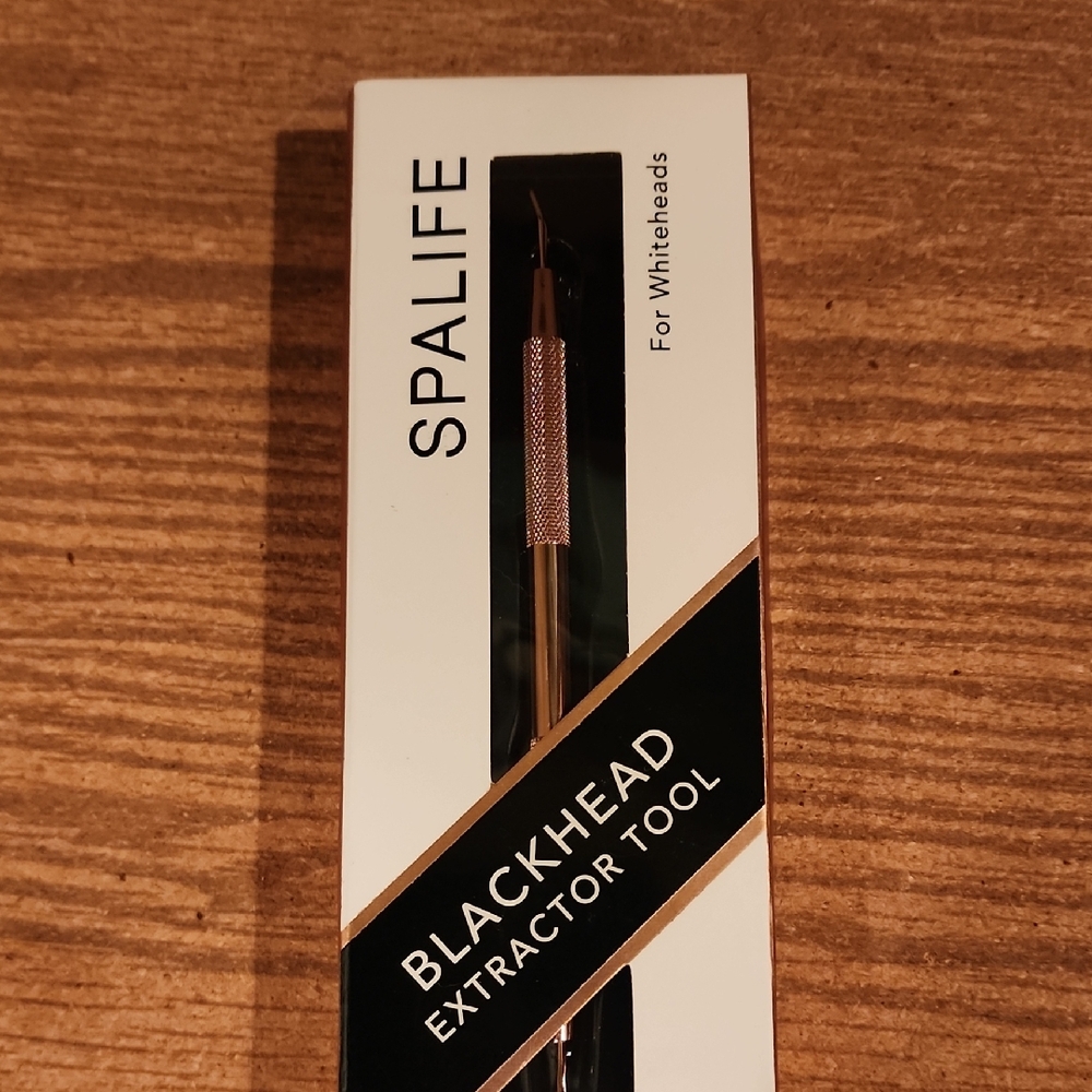 Alife Blackhead Extractor Tool - Gold and Black